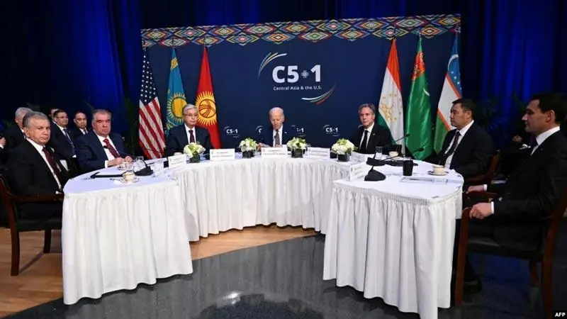 саммит с5+1