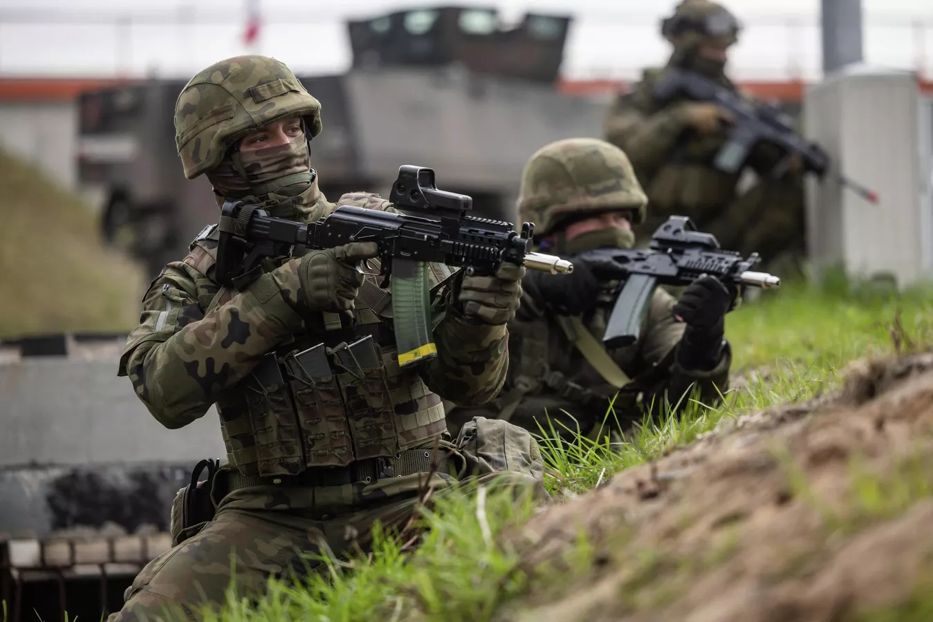 В ЕС рассматривают отправку военного контингента в Украину