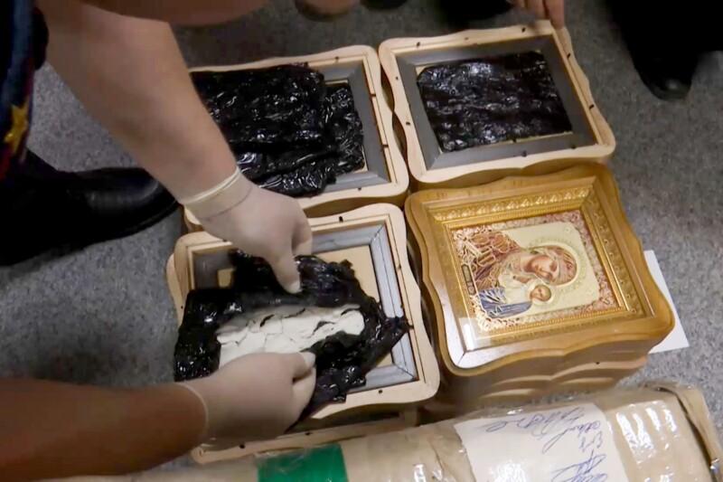 Пресечена попытка ввоза в Россию икон со взрывчаткой