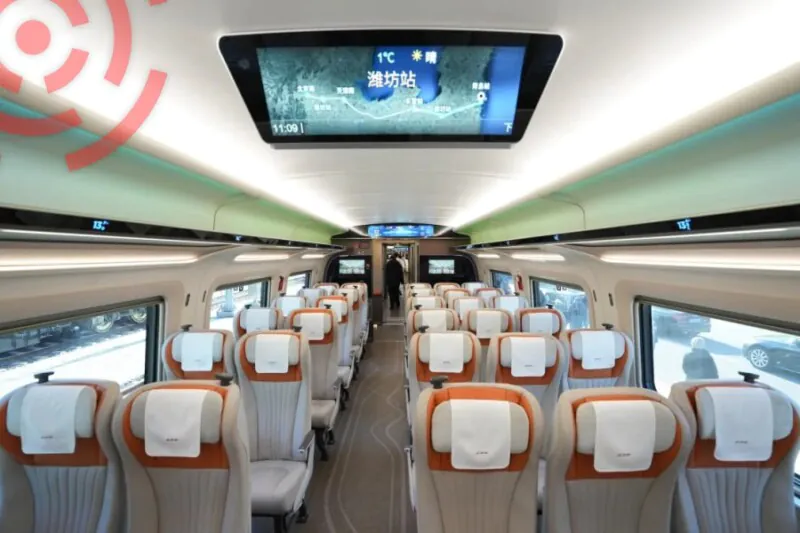 Внутренний вид вагона эконом-класса скоростного поезда CR450AF