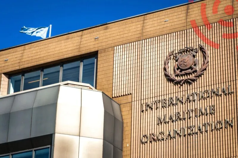 Кыргызстан планирует развивать морской флот под своим флагом