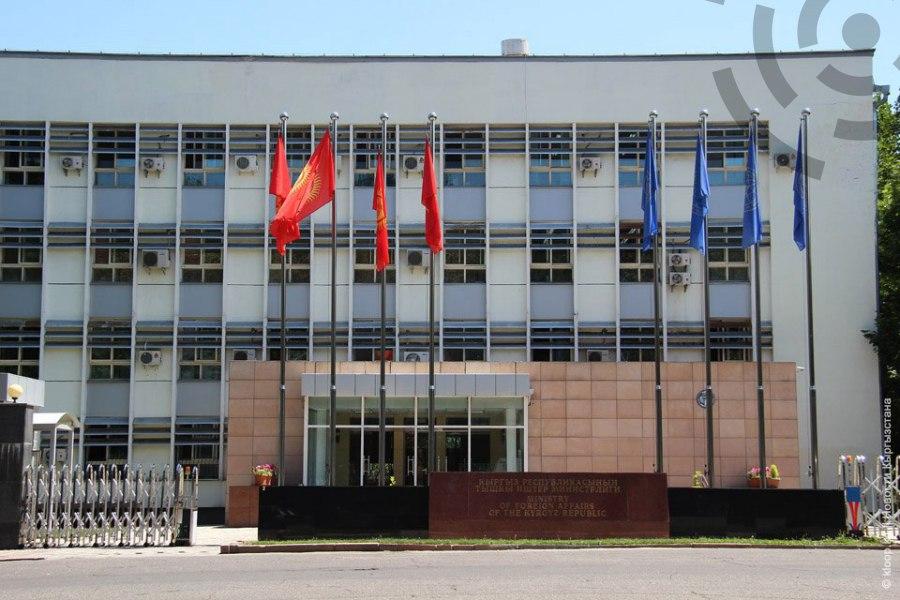 МИД Кыргызстана призвал нелегальных мигрантов в США добровольно вернуться на родину, чтобы избежать депортации и запрета на повторный въезд.