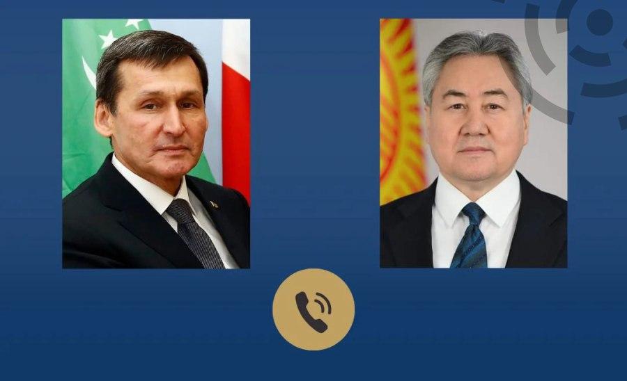 Министр иностранных дел КР Жээнбек Кулубаев и зампредседателя кабмина, министр иностранных дел Туркменистана Рашид Мередов