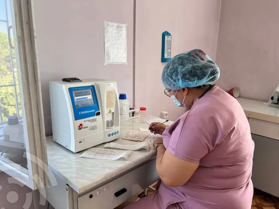 Сотрудник Республиканского центра дерматовенерологии