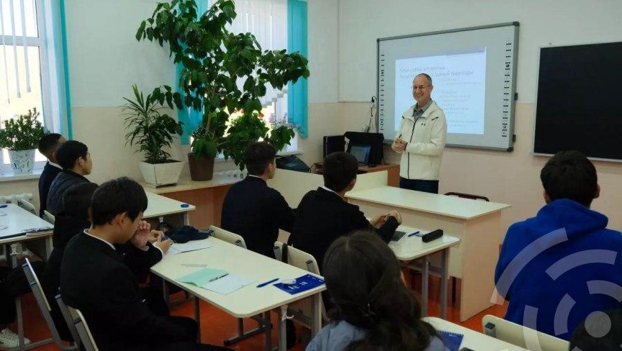 Преподаватель в классе