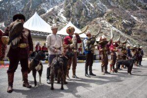 От цифрового Шелкового пути до охоты с беркутами: как Джастин Сан покорял Кыргызстан