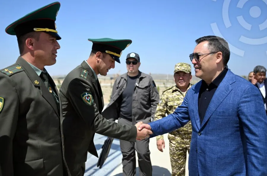 Садыр Жапаров совершил поездку в Баткенскую область