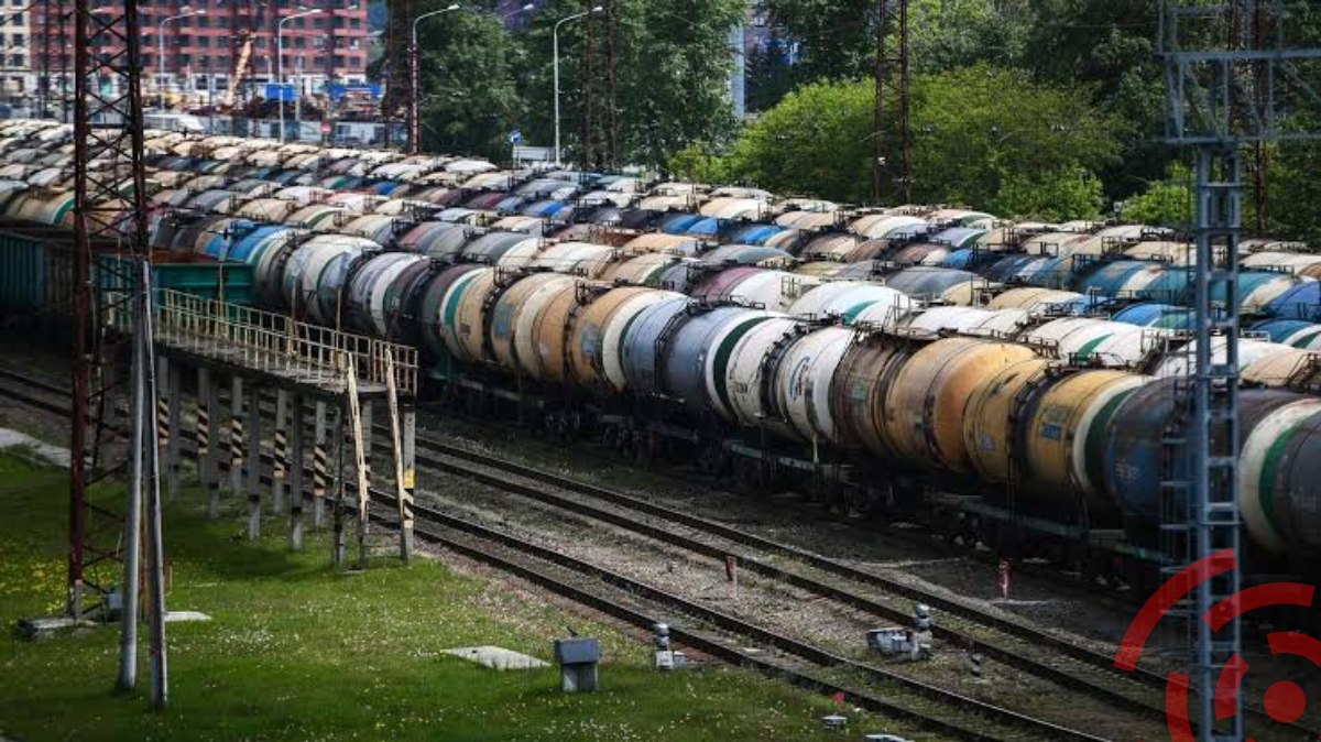 Поставки российских нефтепродуктов в Кыргызстан практически прекратились