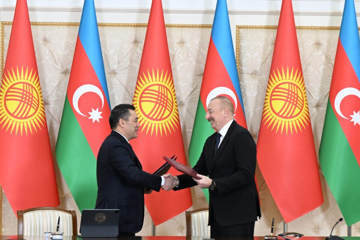 Президенты Жапаров и Алиев