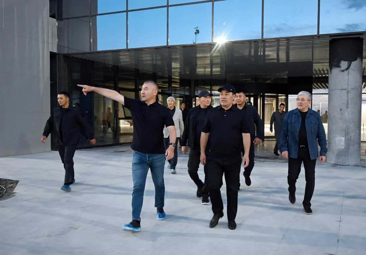 Жапаров инспектирует Бишкек Арену