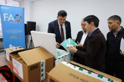 ФАО передала Кыргызстану вакцину для профилактики чумы животных