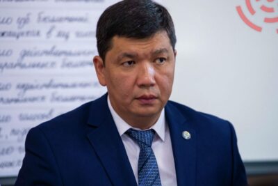 мэр Бишкека возмутился переводом чиновнику