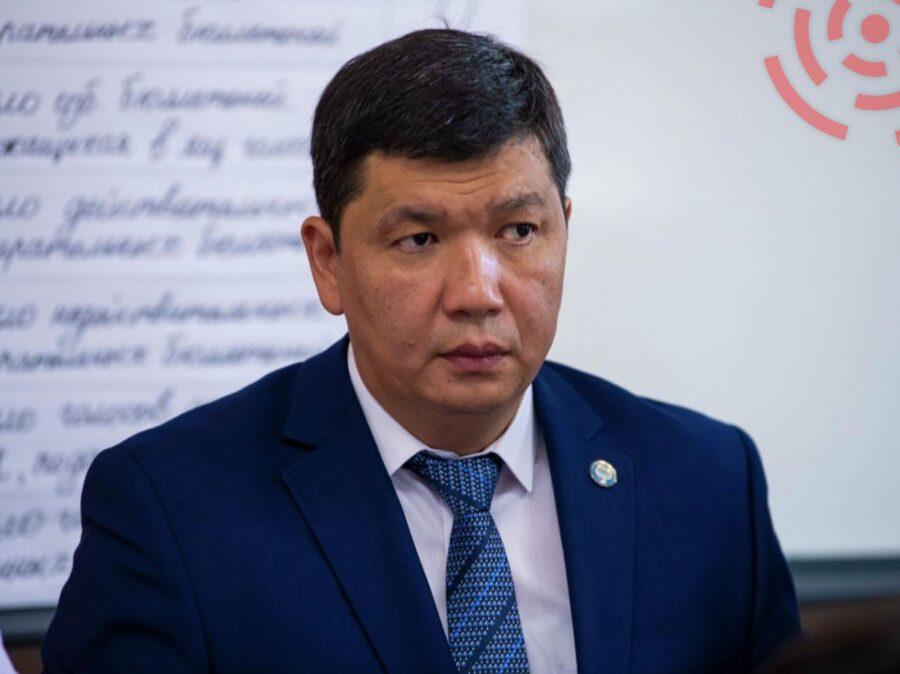 мэр Бишкека возмутился переводом чиновнику